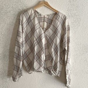 Vince Cream and Brown Plaid V-Neck Long Sleeve Crossover Blouse Size Medium